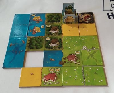 kingdomino-jeu-de-societe-royaume-bgf