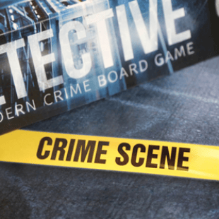 Detective: A Modern Crime Boardgame chez Iello